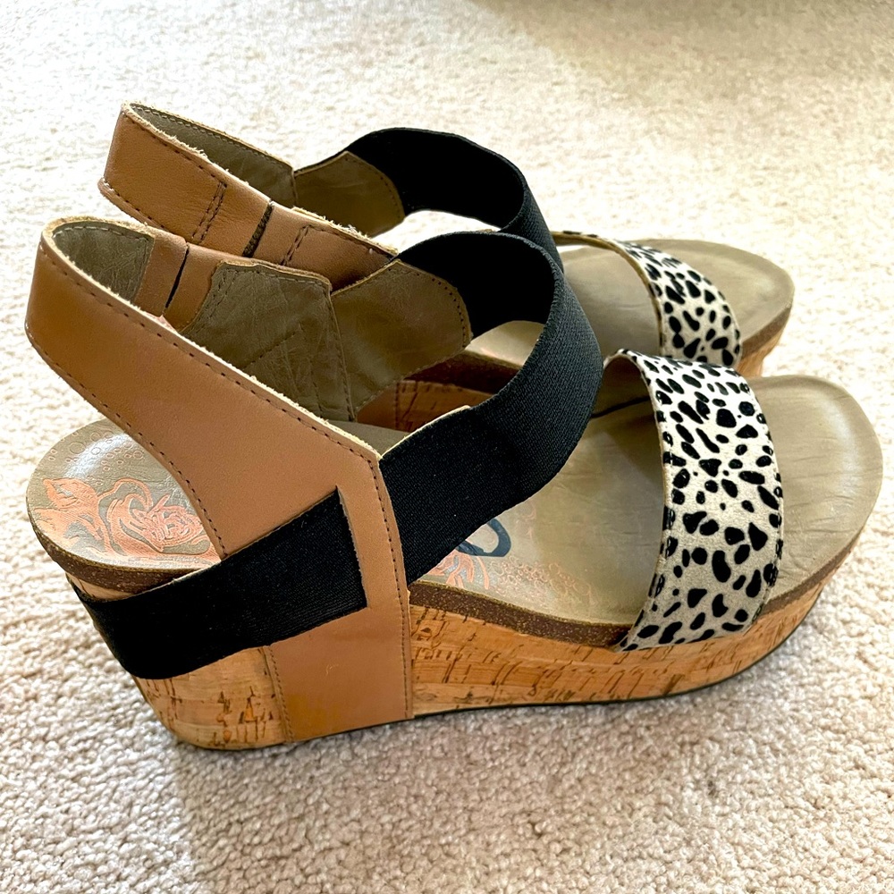 OTBT Bushnell Leather Leopard Print Platform Cork Wedge Sandals -size 8